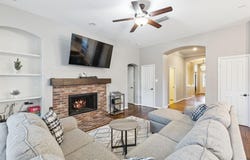 2209 Red Hawk Lane, Euless, TX 76039