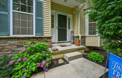 17 Scarborough Ct, Mount Olive Twp., NJ 07828-4001