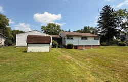 5783 Eagle Creek Road, Leavittsburg, OH 44430