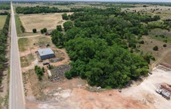 25265 St Hwy 132, Nash, OK 73761