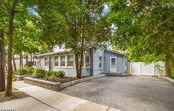 124 Jefferson St, Wanaque Boro, NJ 07420