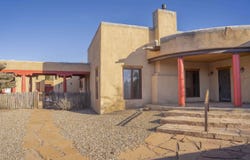 125 De Teves, Taos, NM 87571-0000