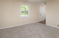 303 E 11th Street, Kearney, MO 64060