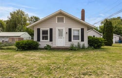 348 Elberta Drive, Vermilion, OH 44089