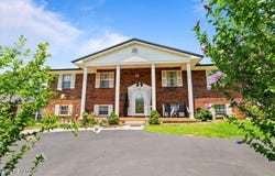 116 Oak St, Jacksboro, TN 37757