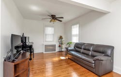 10 Post Street, Glen Head, NY 11545