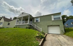 904 Baier Street, Saint Albans, WV 25177