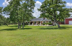 3135 Forest Hill East Road, La Grange, TX 78945