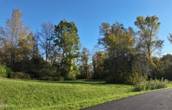 7 Silver Mine Ln, West Stockbridge, MA 01266