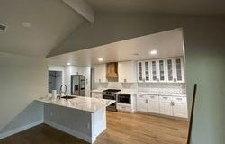 1109 Knotty Oaks Drive, Woodway, TX 76712