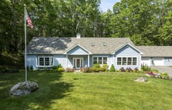28 Evergreen Drive, Boothbay, ME 04537