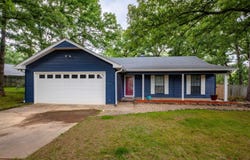 4 Oak Forest Cove, Maumelle, AR 72113