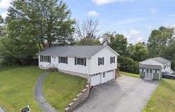 374 East Avenue, Lewiston, ME 04240