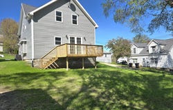 490 Sherwood, East Dubuque, IL 61025