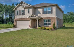 1111 Fountainview Drive SW, Hartselle, AL 35640