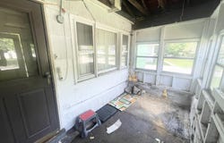 7950 S White Oak Lane, Hammond, IN 46324