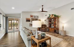 3025 E KERRY Lane, Phoenix, AZ 85050