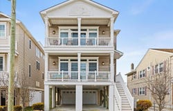 16 S Decatur Ave, Margate, NJ 08402