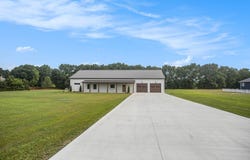 17756 Brad Lane, Three Rivers, MI 49093