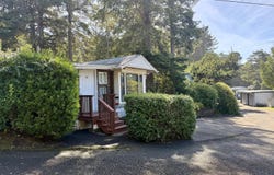 3700 N Hwy 101, Depoe Bay, OR 97341