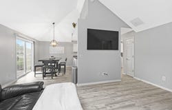 835 Falcon Creek Parkway, Fort Wayne, IN 46845