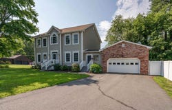 35 Colonial Drive, Salem, NH 03079