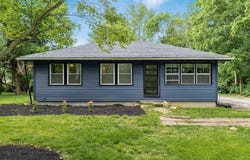 6007 Roselawn Avenue, Columbus, OH 43232