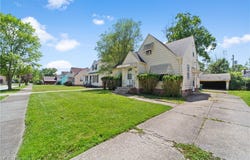 5212 Catherine Street, Maple Heights, OH 44137