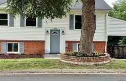 406 W MAPLE AVENUE, STERLING, VA 20164