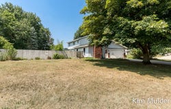 3378 Keswick Drive NE, Belmont, MI 49306