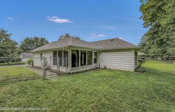102 Gentilly Drive, Clarks Summit, PA 18411