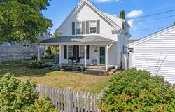 1984 Harpswell Island Road, Harpswell, ME 04003