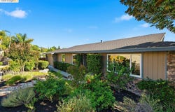 733 Daffodil Way, Concord, CA 94518