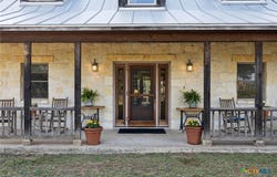 1900 Granite Springs Dr., Fredericksburg, TX 78624
