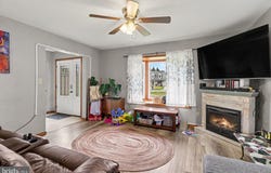 3750 MANOR LANE, CHAMBERSBURG, PA 17202