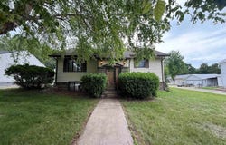 540 S 8th St, Akron, IA 51001