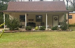 35 Theo's Dr, LAUREL, MS 39443