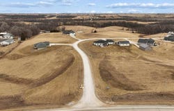 2818 W Drive, Parnell, IA 52325