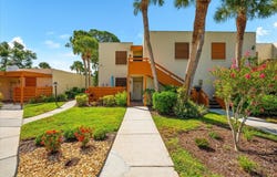 207 PINENEEDLE DRIVE, BRADENTON, FL 34210