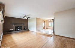 5 Sycamore Lane, Hobart, IN 46342