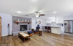 232 White, Florence, MS 39073