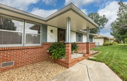 1133 W Berkeley Street, Springfield, MO 65807
