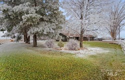 15960 Park View Dr, Wilder, ID 83676