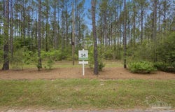 9261 Naturewalk Dr, North Pace, FL 32571