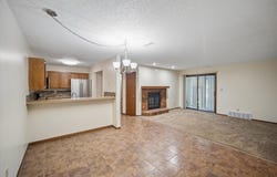 4805 86th St Unit 5, Urbandale, IA 50322