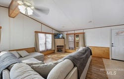 420 E Avenue C, Wendell, ID 83355