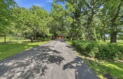 19631 NW Frontage Road, Shorewood, IL 60404