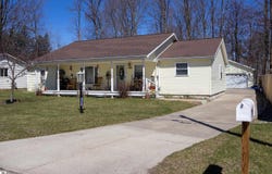 523 Orchard Avenue, Clare, MI 48617
