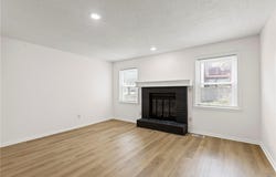 602 SE Brentwood Drive, Lee's Summit, MO 64063