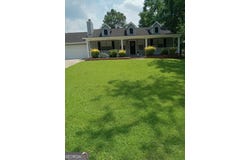 3091 Carriage, Jonesboro, GA 30236